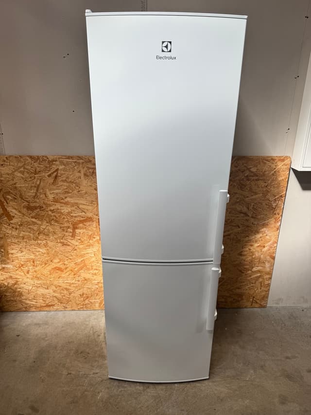 Electrolux køle/fryseskab LNT3LE34W2 - D14802 - brugt