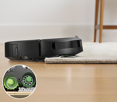 Støvopsamlerne er fleksible og konstant i kontakt med gulvet Illustration af, hvordan Roomba i7 støvopsamlerne er fleksible og konstant i kontakt med gulvet