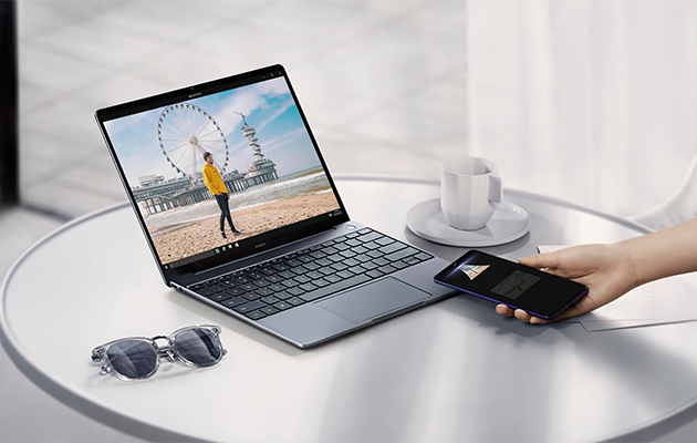 Huawei Share – One-touch overførelse via NFC Huawei Share – One-touch overførelse via NFC