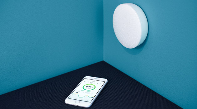 Få oversigten med Airthings Wave Plus Luftkvalitetsmåler fra Airthings med app