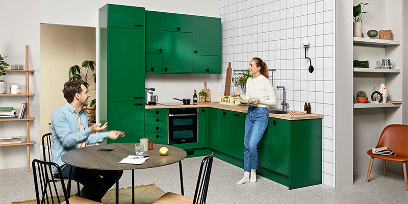 Trend Green Envy er en livlig farve med masser af energi Køkkenserien Trend i farven Green Envy
