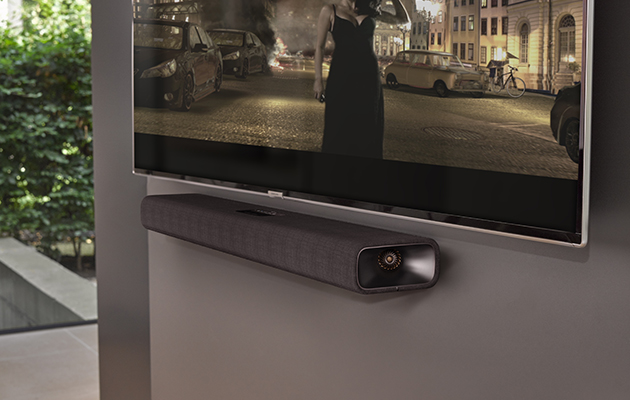 Harman Kardon Citation MultiBeam 700 leverer full surroundlyd til TVet Soundbaren Harman Kardon Citation MultiBeam 700