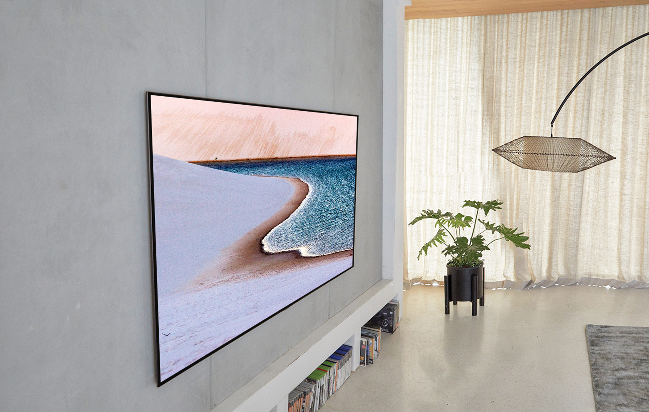 OLEDGX er som kunst LG OLED GX på væg i stue