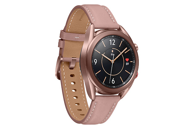 Omfattende mulighed for integration med andre Galaxy-produkter gør det enkelt at håndtere andre enheder Samsung Galaxy Watch 3 i farven Mystic Bronze