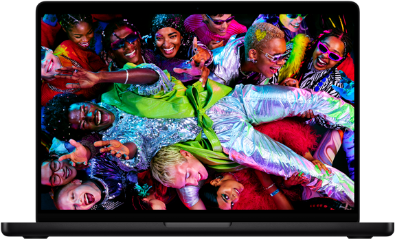 Farverig skærm på en MacBook Pro med en person, der crowdsurfer til en fest, hvilket demonstrerer den levende Liquid Retina XDR-skærm
