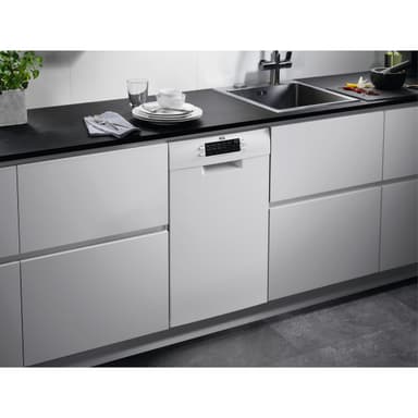 AEG Opvaskemaskine FFB62407ZW