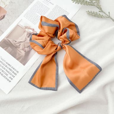 INF Scrunchie med tørklæde detalje Orange