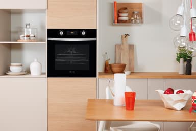 Indesit integreret ovn IFW 4844 H BL