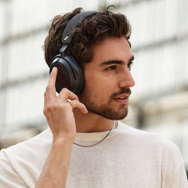 Sennheiser Momentum 4 trådløse around-ear høretelefoner (sort)