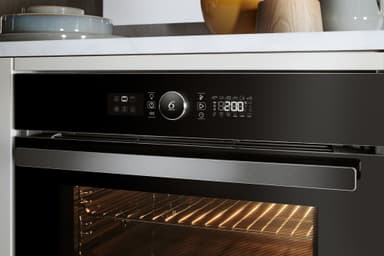 Whirlpool integreret oven AKZ9 9480 NB