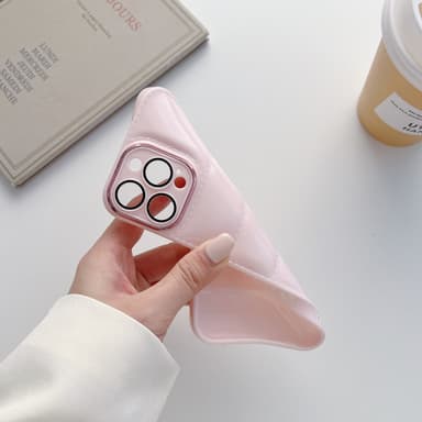 The Puffer Phone Case Down Soft Touch Jacket 3D beskyttelsescover Lyserød iPhone 13 Pro