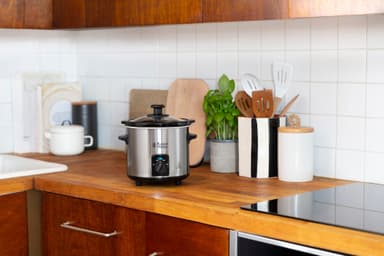 Russell Hobbs Compact Home slow cooker 25570-56