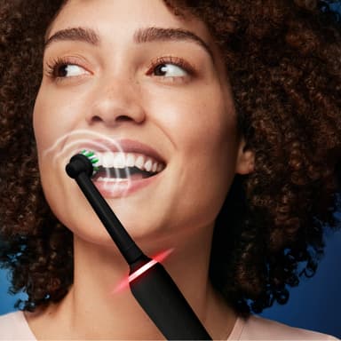Oral-B Pro3 3900N elektrisk tandbørste 760277 (sort/pink)