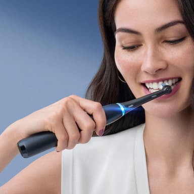 Oral-B iO 8 Duo elektrisk tandbørste 449034 (sort/hvid)