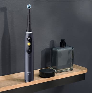 Oral-B iO 8s elektrisk tandbørste 408826 (sort)