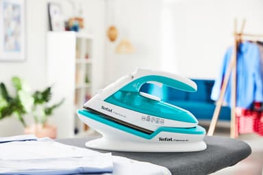 TEFAL Freemove Air Steam strygejern FV6520E0