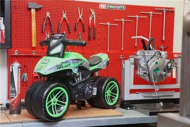 Falk Kawasaki crosser