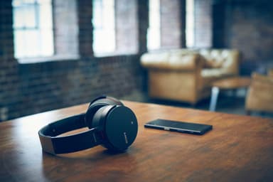 Sony around-ear trådløse hovedtelefoner MDR-X950B1