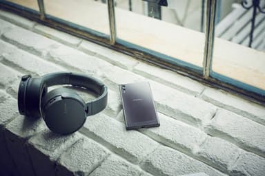 Sony trådløse around-ear hovedtelefoner MDRXB950N1 sort