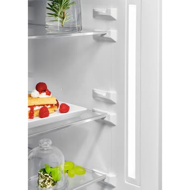 AEG Køl/frys kombination RCB736E5MW (Hvid)