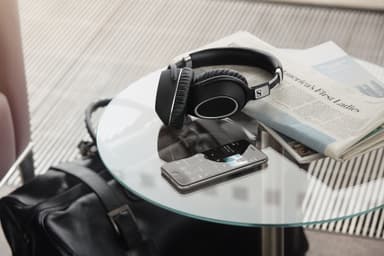 Sennheiser around-ear trådløse hovedtelefoner PXC 550