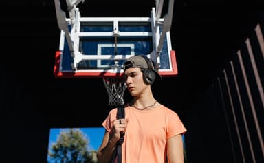 JBL Tune 720BT trådløse around-ear høretelefoner (sort)