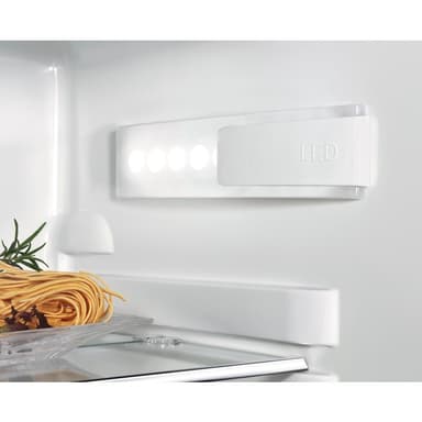 AEG køleskab S74010KDW0