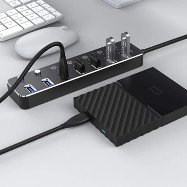 NÖRDIC 7-ports USB 3.0 HUB med individuel switch 5Gbps 25cm kabel aluminium sort