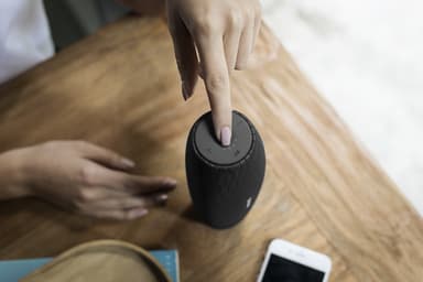 Philips portable trådløs højtaler BT6900B/00 - sort