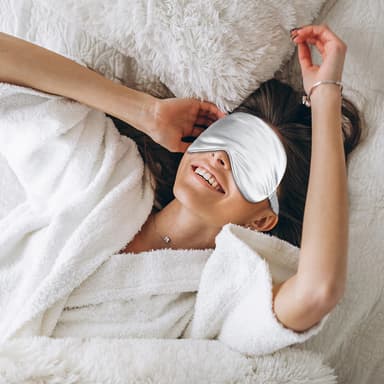 Sovemaske lavet af silke Sølv