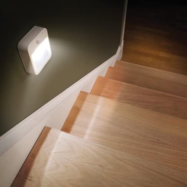 LED-lampe med bevægelsessensor 3-pak