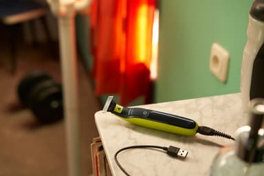 Philips OneBlade trimmer til krop og ansigt QP2824/20