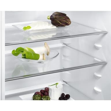 Electrolux Inspiration kølefryseskab EJ1800AOW (121 cm