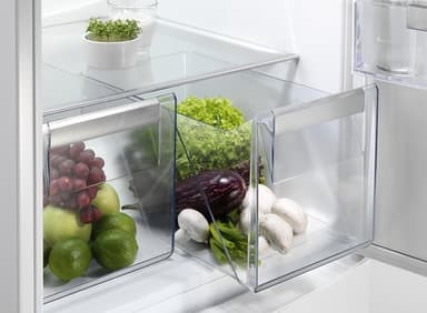 ELUX EN3853OOW Combined fridge