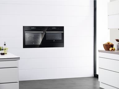 Electrolux kompaktovn EVY7800ZOZ