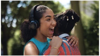JBL Live 670NC trådløse on-ear høretelefoner (sort)