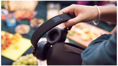 JBL Live 670NC trådløse on-ear høretelefoner (sort)