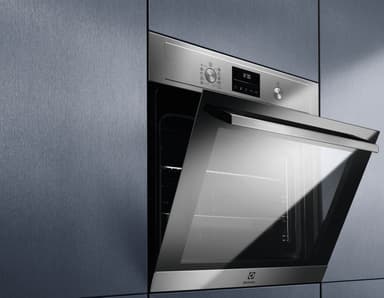 Electrolux pyrolyse ovn OOP801NX