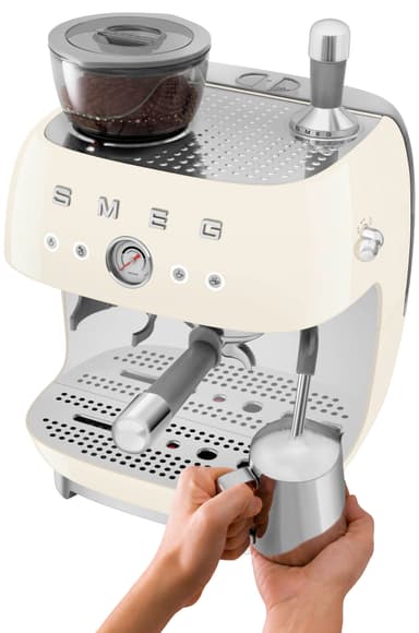 Smeg espressomaskine i 50'er-stil EGF03CREU (creme)