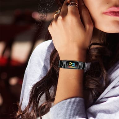 Rustfri stålrem med solidt spænde til Fitbit Charge 5 og Charge 6 Sort