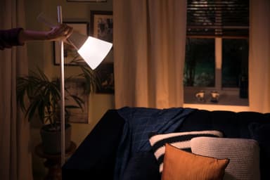 Philips Hue Explore gulvlampe 4300431P7