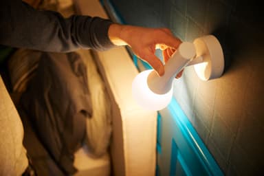 Philips Hue Explore væglampe 4300231P7 (hvid)