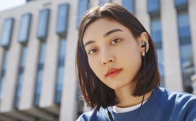 JBL Tune 310 USB C in-ear høretelefoner (sort)
