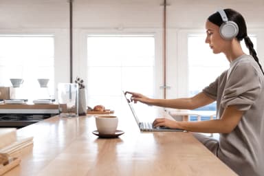 Surface Laptop 2 i7 1 TB Win 10 Pro (platin)