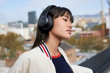 JBL LIVE 500BT trådløs around-ear hovedtelefoner (sort)