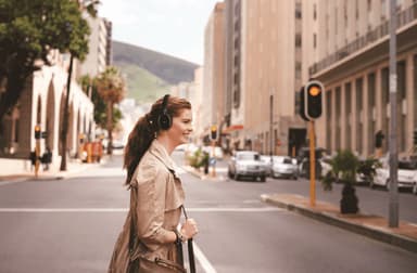 JVC HA-S90BT trådløse around-ear hovedtelefoner (sort)
