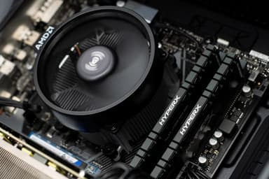 Edge E-Sport gaming computer 2070/AMD (sort)