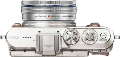 Olympus PEN E-PL8 CSC kamera + 14-42 mm pandekageobjektiv (brun)