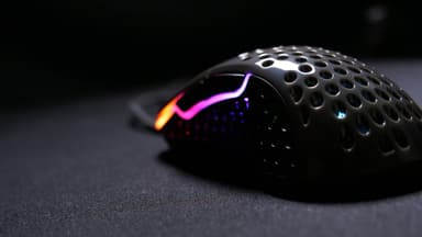 Xtrfy M4 RGB gaming mus (glossy)