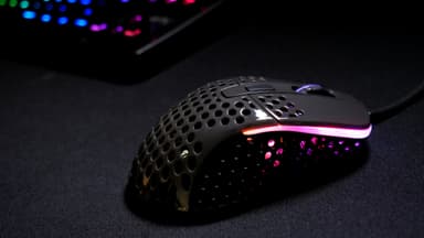 Xtrfy M4 RGB gaming mus (glossy)